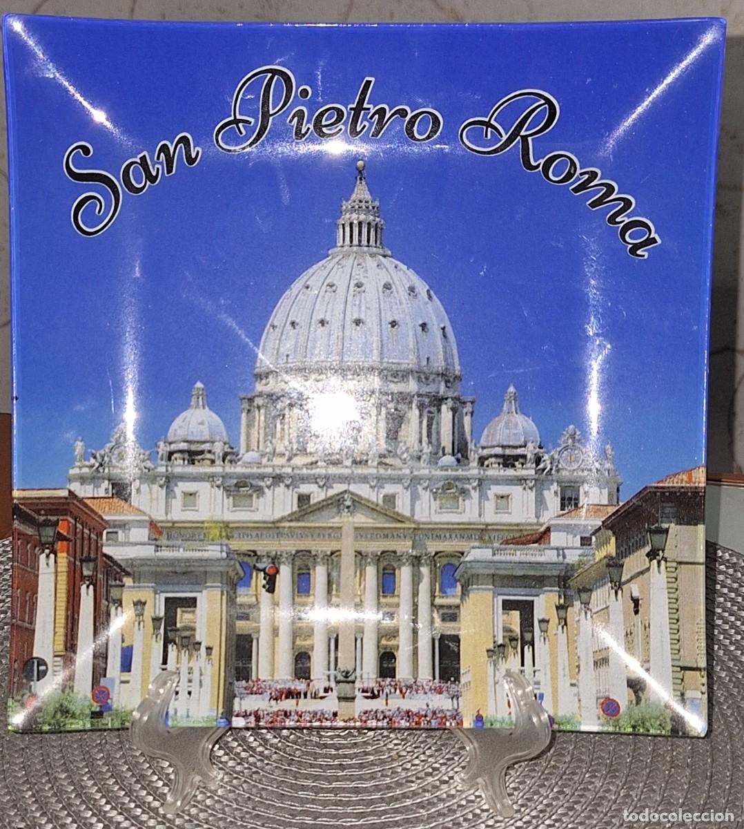 Coleccionismo: PLATO DE VIDRIO DE LA BAS&Iacute;LICA DE SAN PEDRO (SAN PIETRO) EN ROMA - Medidas: 20 x 20 cm. -