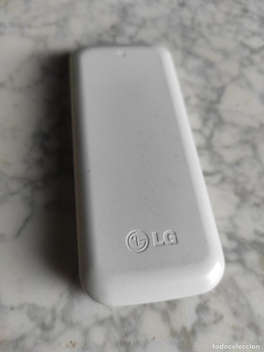 Coleccionismo: Tel&eacute;fono Lg con radio - Foto 2