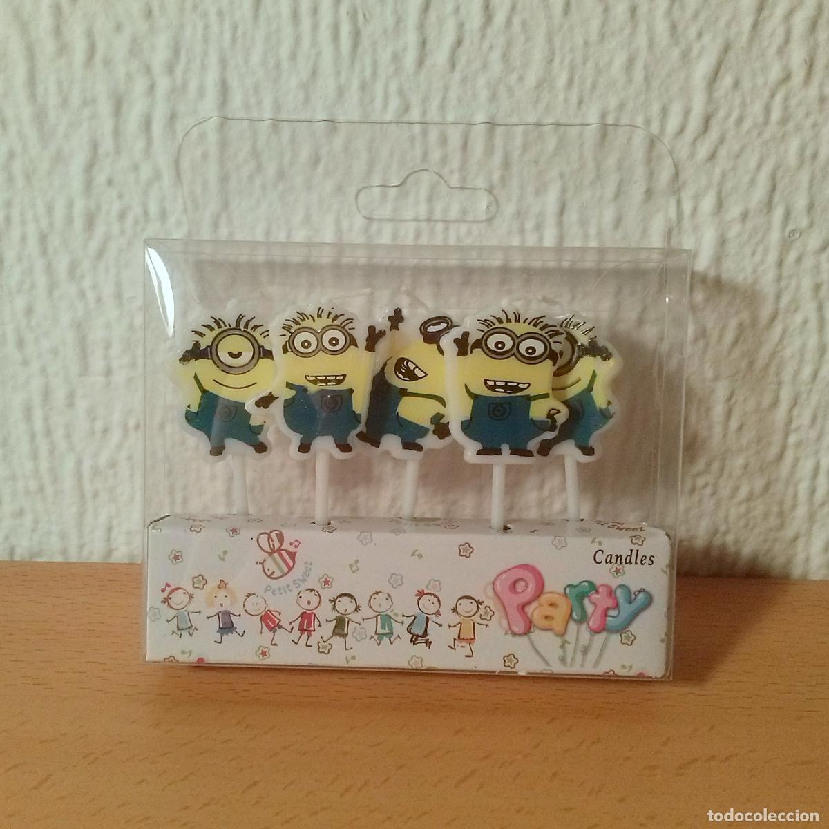 Coleccionismo: Caja con 5 velas decoraci&oacute;n para tartas cumplea&ntilde;os infantiles. Minions. Nuevas.