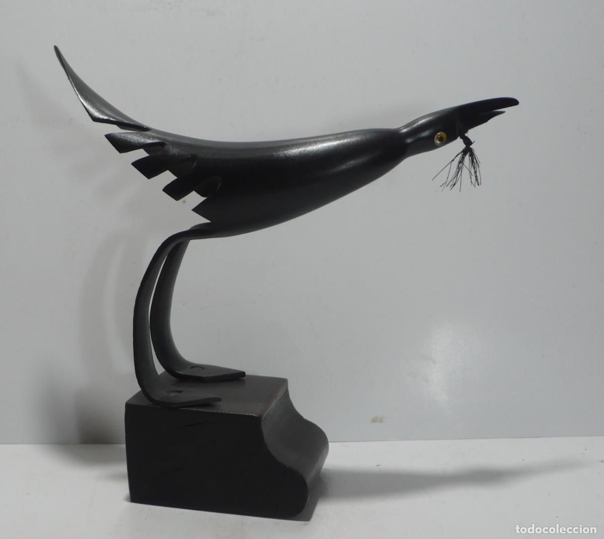 Coleccionismo: PAJARO EN MATERIAL DE HASTA - Foto 1