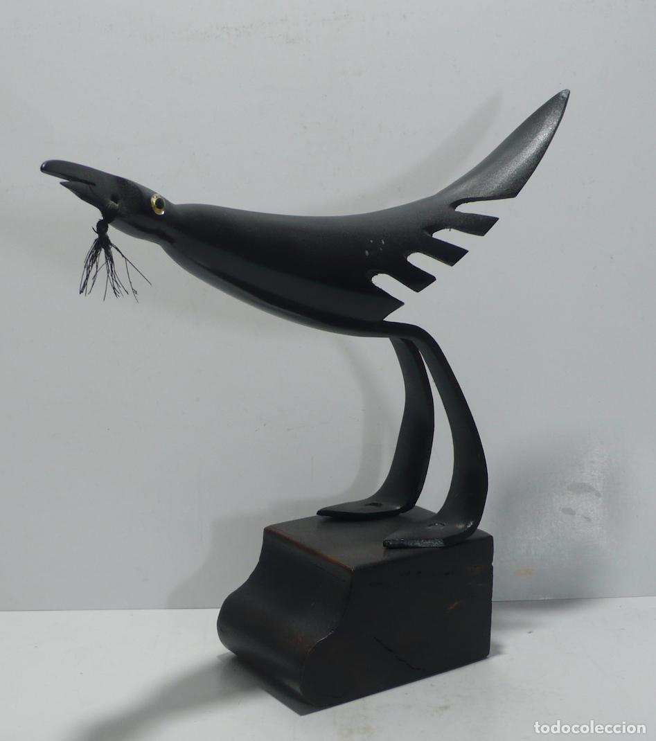 Coleccionismo: PAJARO EN MATERIAL DE HASTA - Foto 2