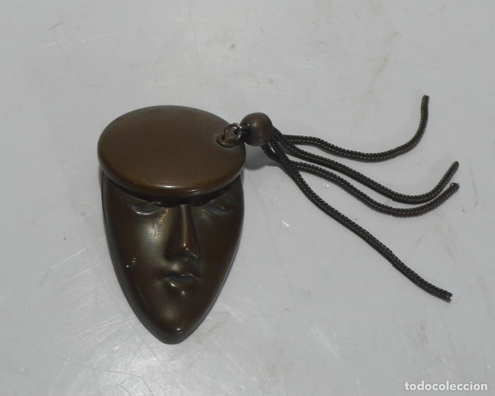 Coleccionismo: PEQUE&Ntilde;A MASCARA DE BRONCE - Foto 1