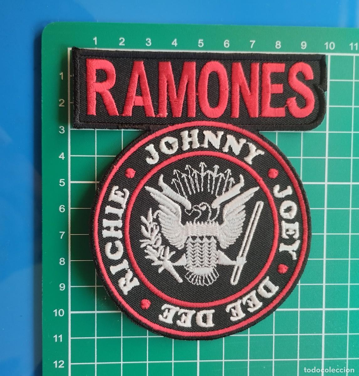 Coleccionismo: PARCHE BORDADO - TERMO ADHESIVO - GRUPO ROCK - RAMONES