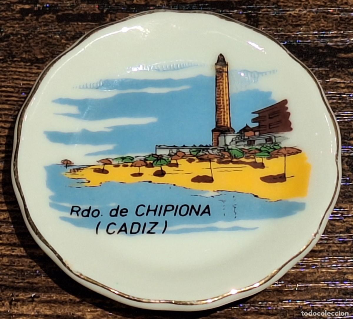 Colecionismo: PEQUE&Ntilde;O PLATO DE CER&Aacute;MICA RECUERDO / SOUVENIR DE CHIPIONA (C&Aacute;DIZ) &middot; 6 Cm. de di&aacute;metro