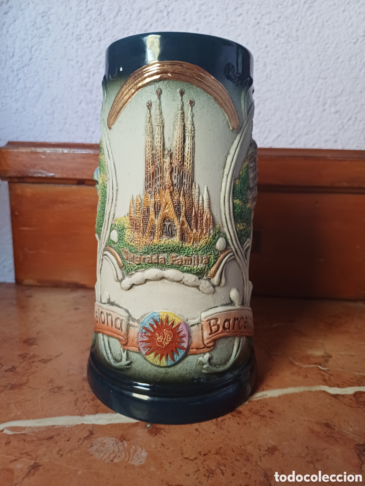 Coleccionismo: Jarra taza Barcelona Park G&uuml;ell Casa Batll&oacute; La Pedrera Sagrada Familia Gaud&iacute; Catedral