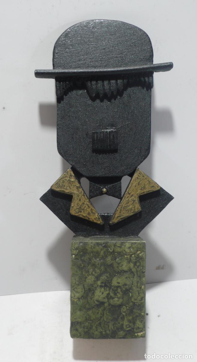Coleccionismo: SILUETA DE CHAPLIN EN PLASTICO - Foto 1