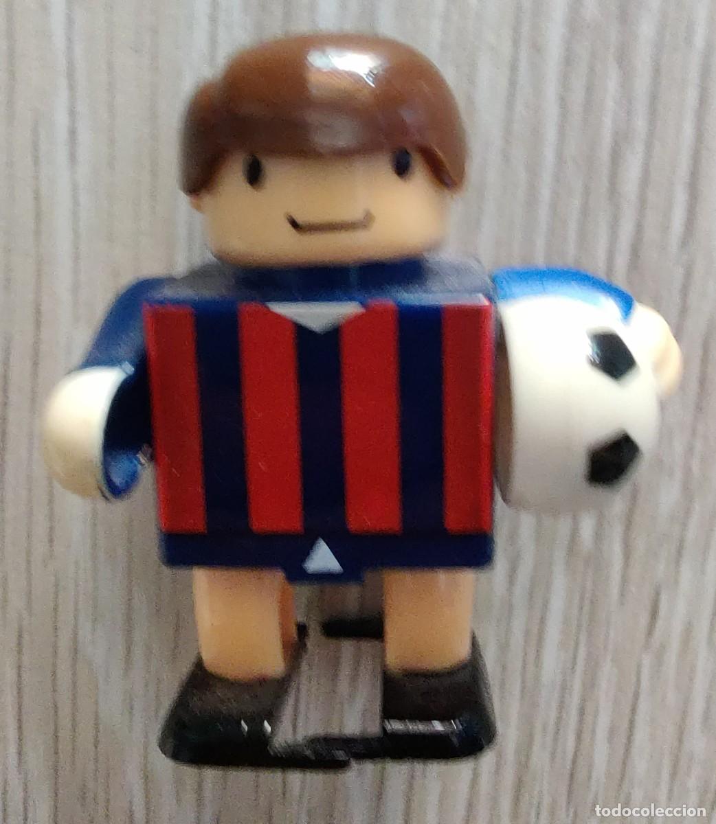 Coleccionismo: Mu&ntilde;eco de plastico. Jugador de futbol del Barcelona N&ordm; 10.