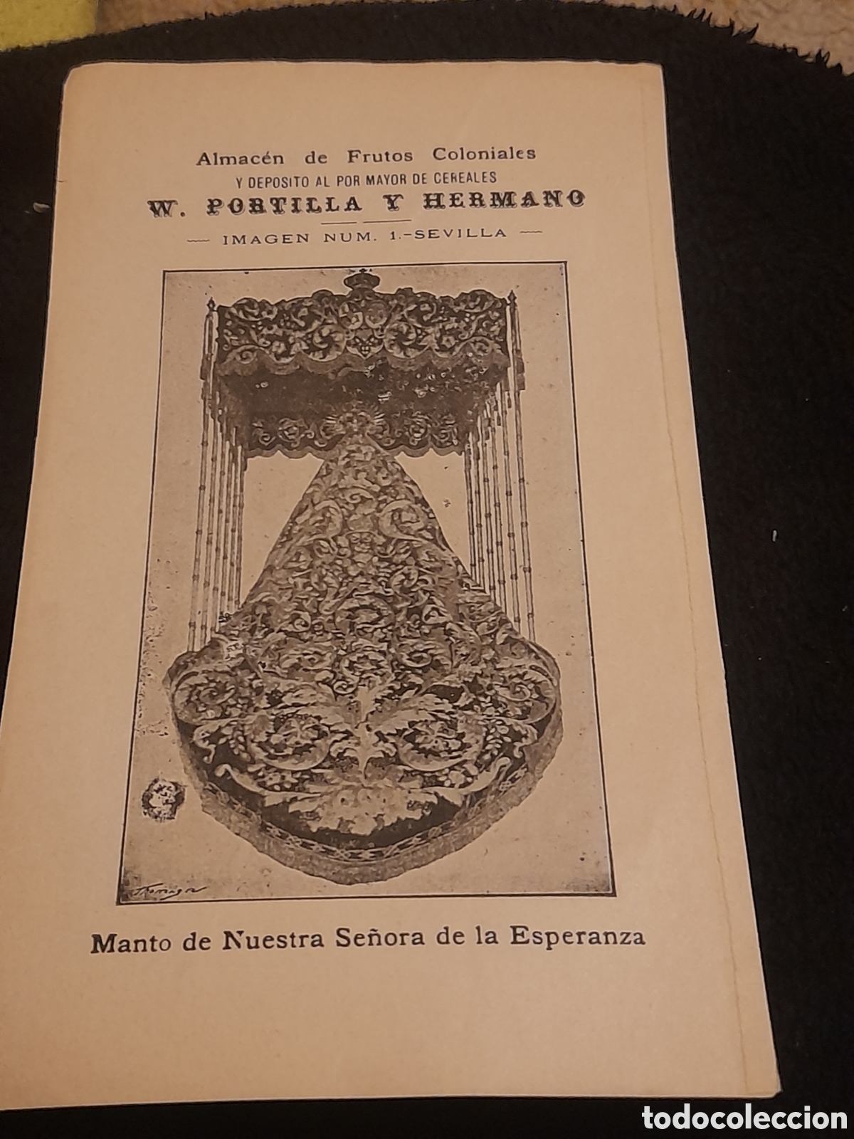 Colecionismo: Manto de Nuestra Se&ntilde;ora de la Esperanza, Sevilla, con publicidad antigua de Sevilla