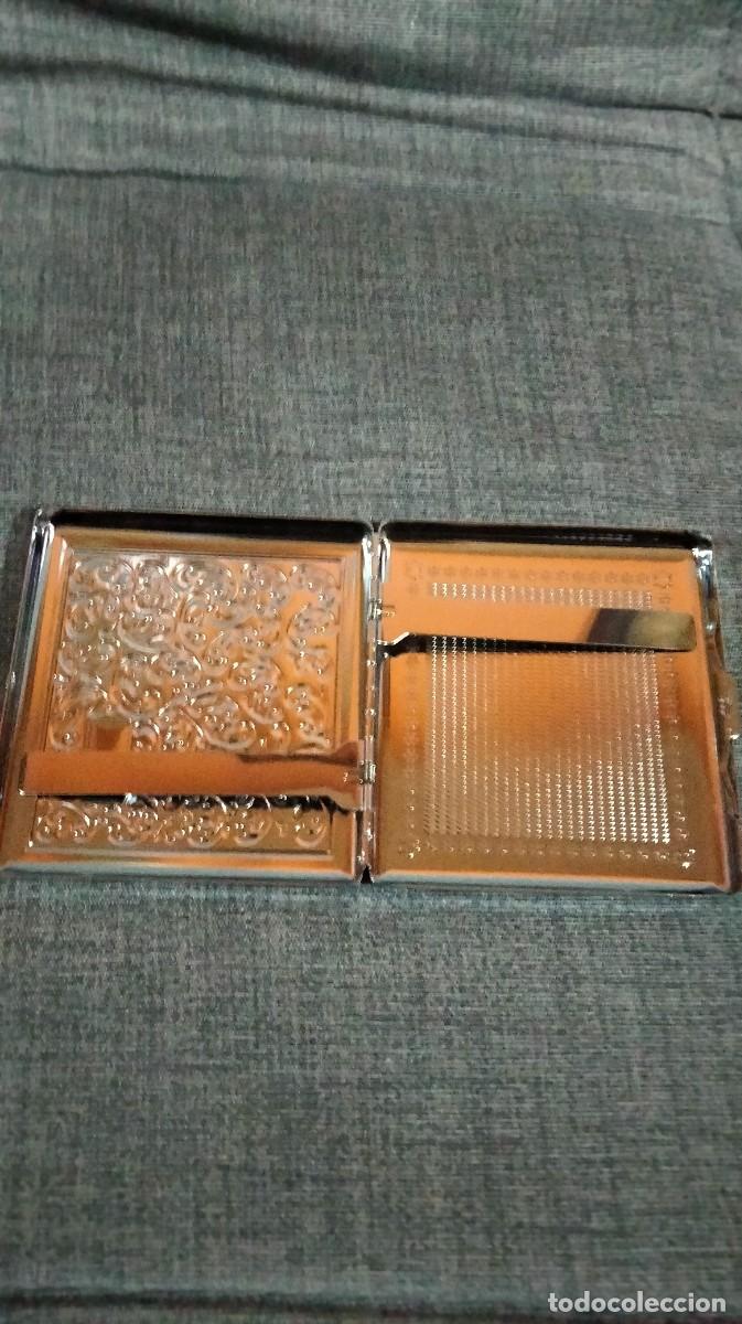 Coleccionismo: tabaquera de metal plateado - Foto 2