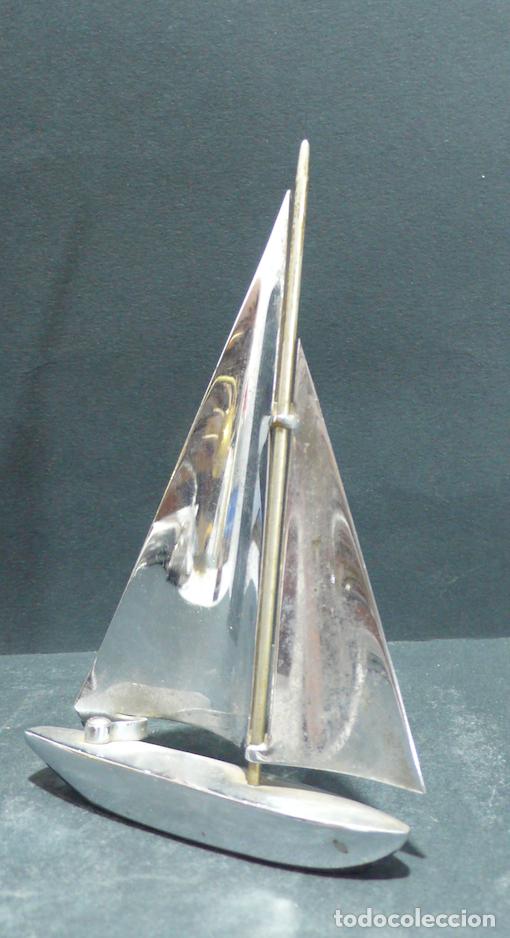 Coleccionismo: PEQUE&Ntilde;O BARQUITO EN METAL - Foto 1