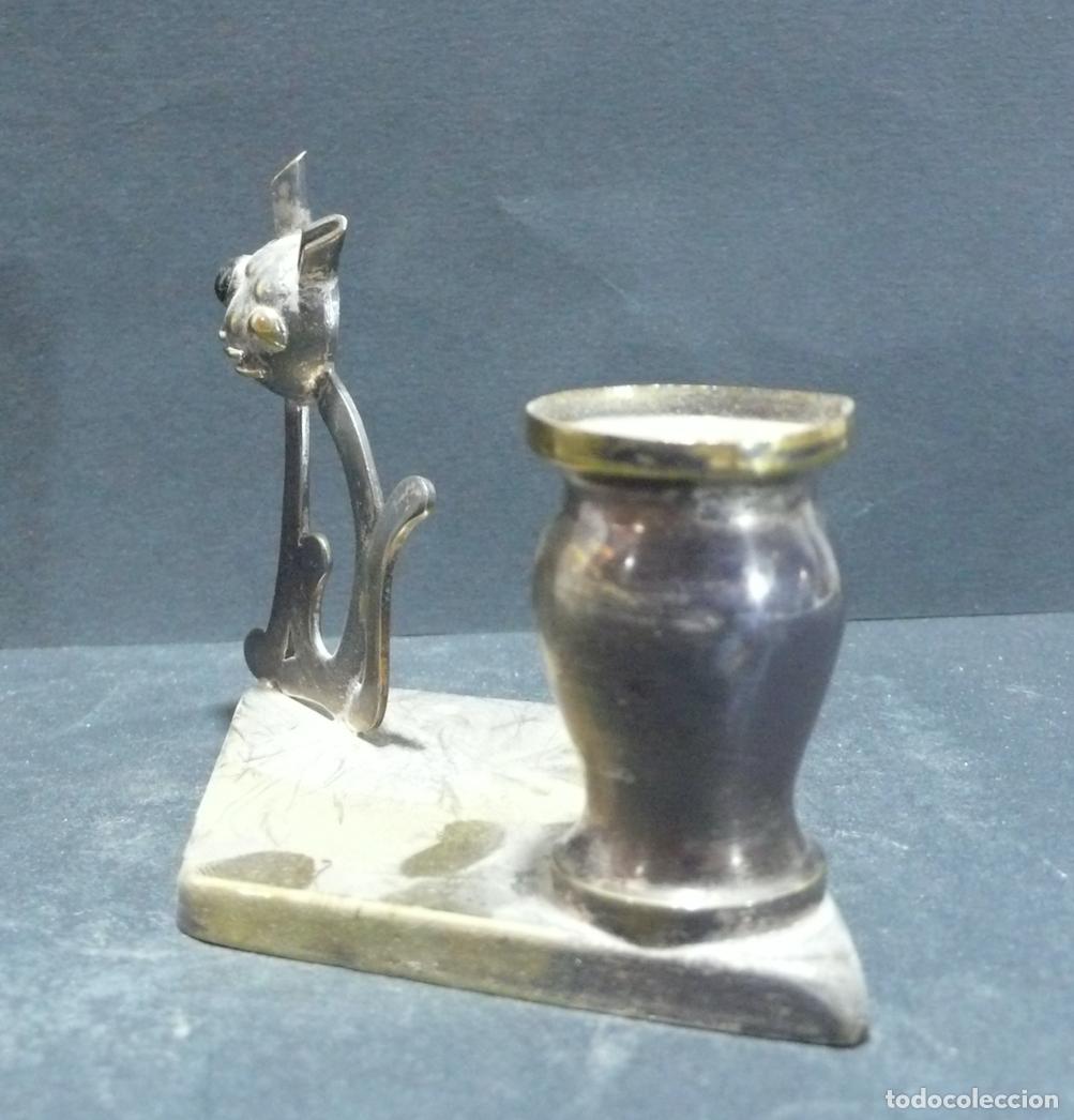 Coleccionismo: PEQUE&Ntilde;A PORTA VELAS CON GATO - Foto 2