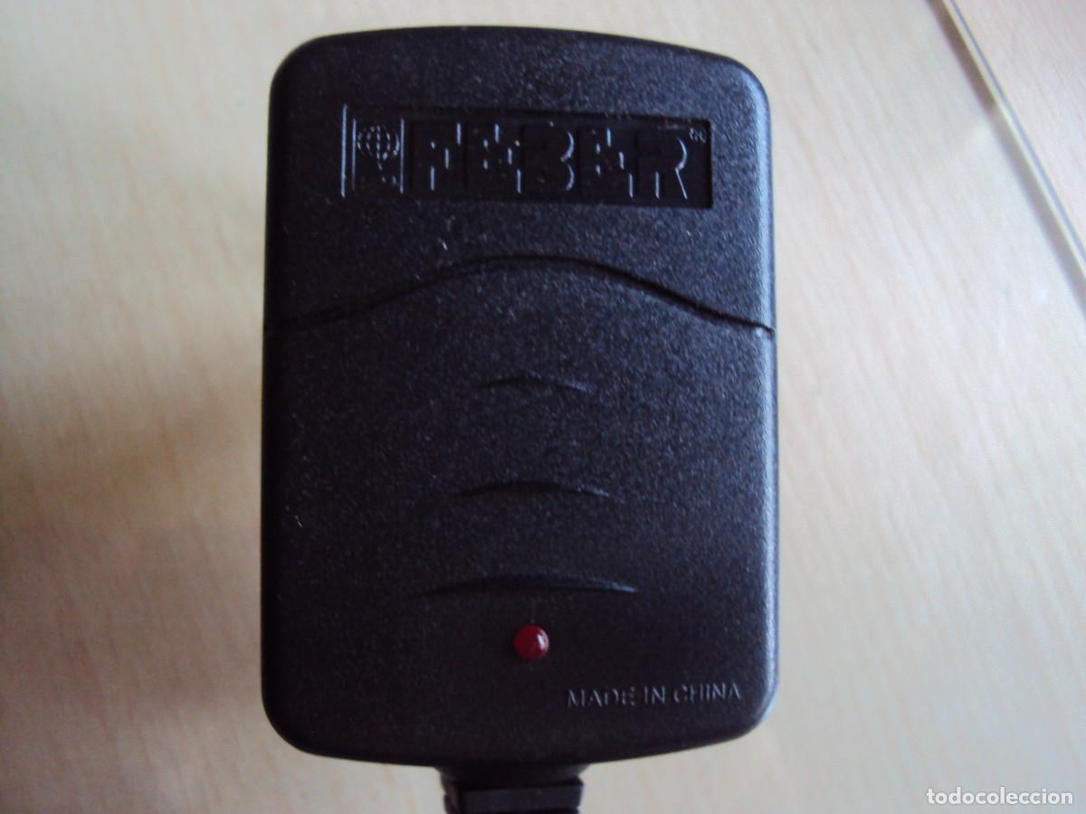 Coleccionismo: cargador de 220 v 16