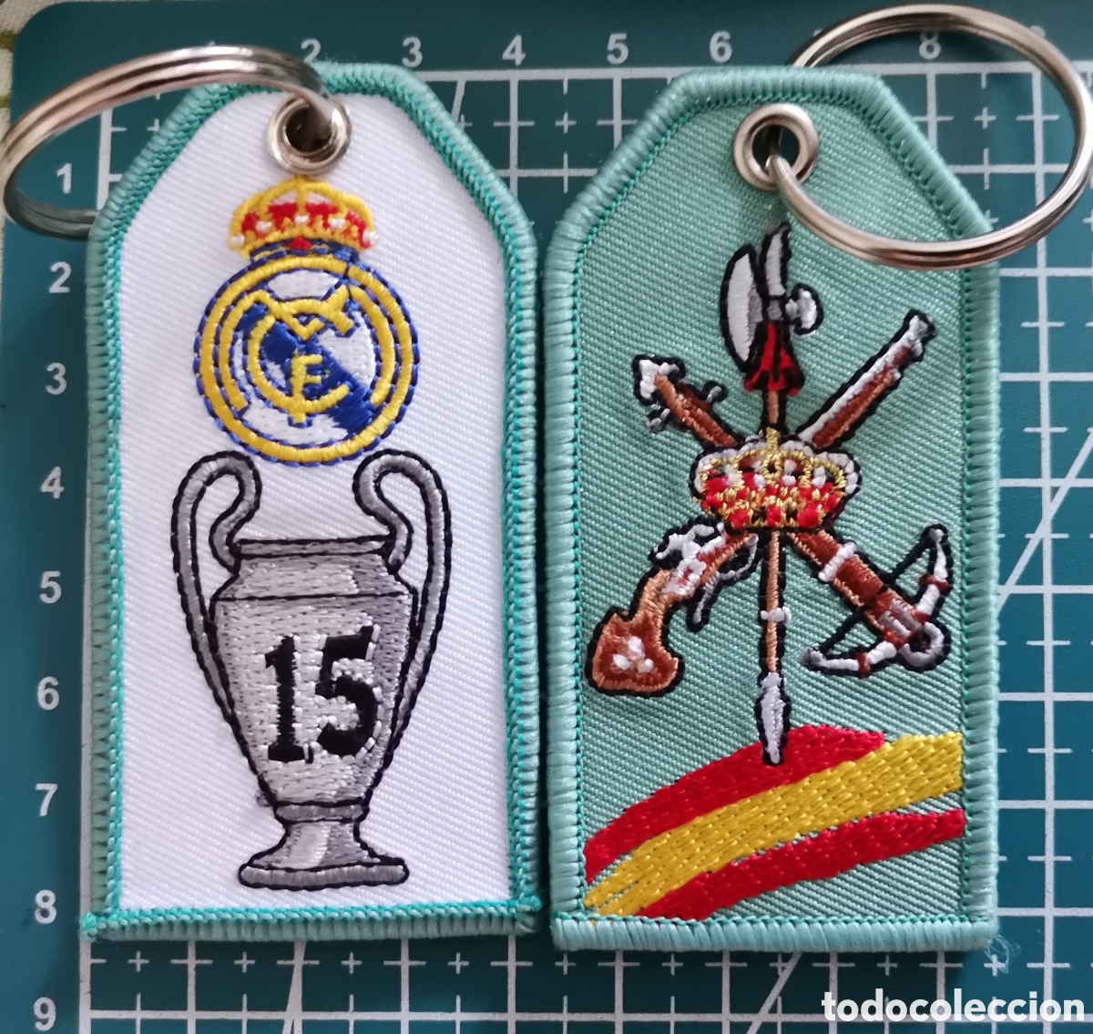 Coleccionismo: Llavero bordado Legi&oacute;n Espa&ntilde;ola Real Madrid campe&oacute;n de Europa, versi&oacute;n en blanco