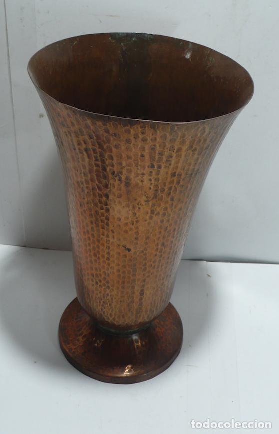 Coleccionismo: COPA O JARRON DE COBRE - Foto 2