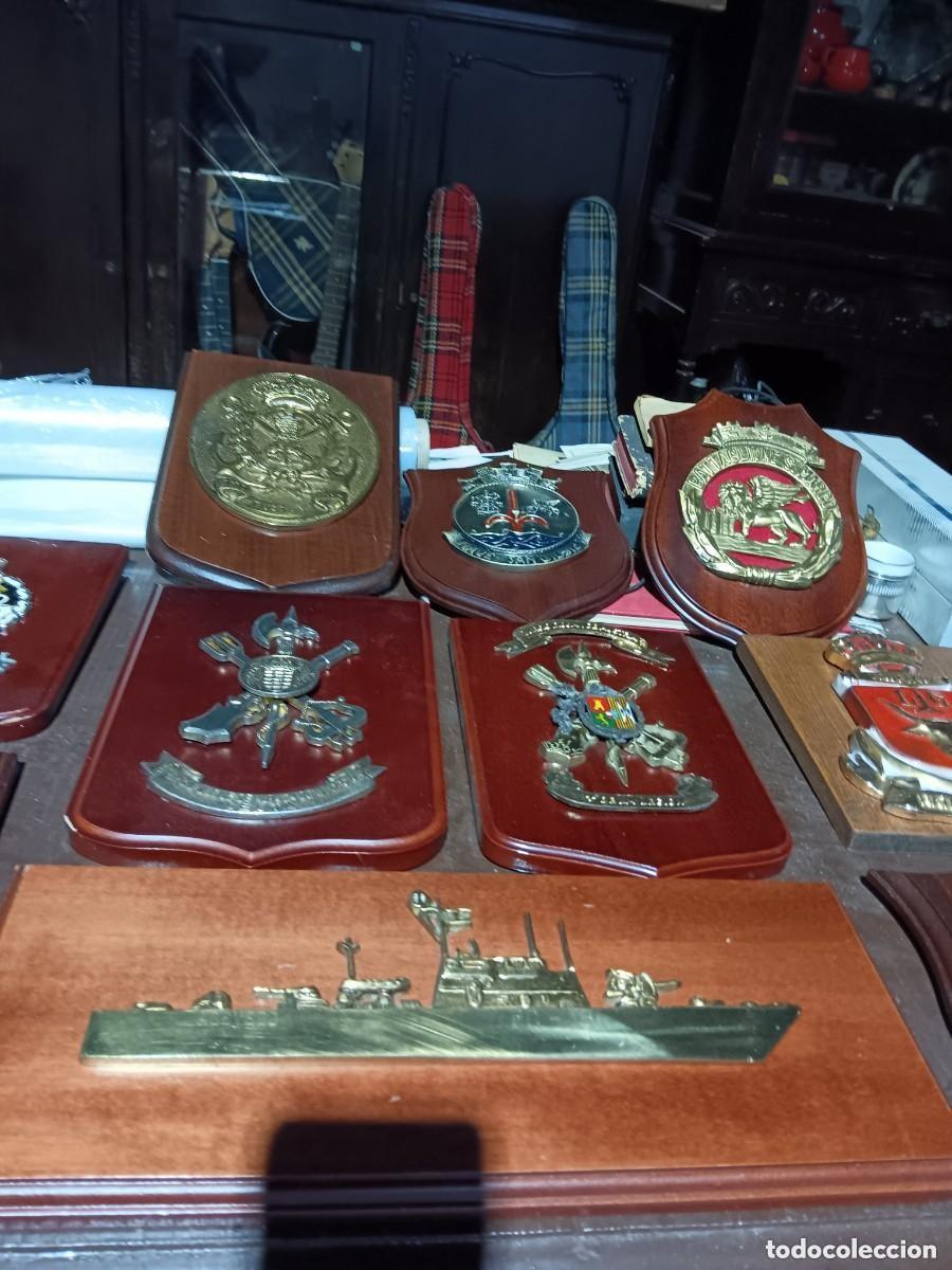 Coleccionismo: Lote de metopas militares - Foto 2