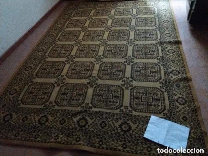Coleccionismo: alfombra antigua, necesita limpieza, atiendo dudas