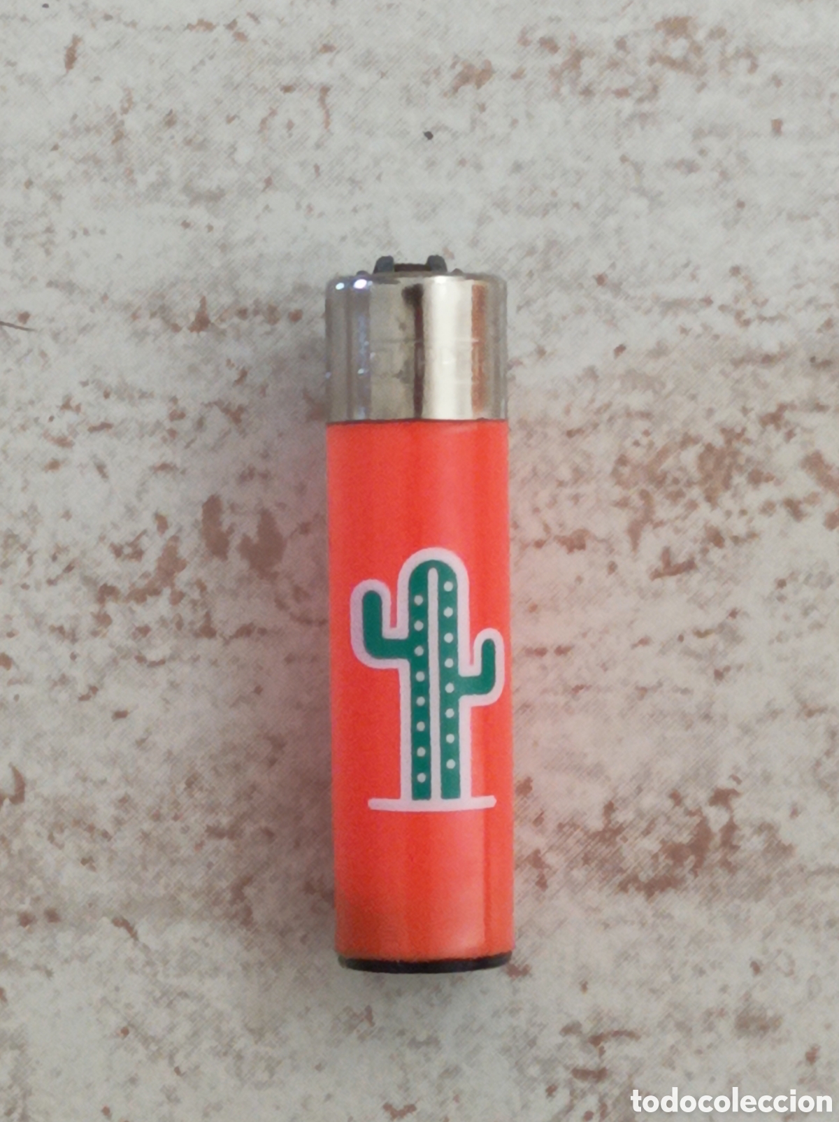 Coleccionismo: MECHERO CLIPPER RECARGABLE CACTUS VERDE SOBRE FONDO NARANJA