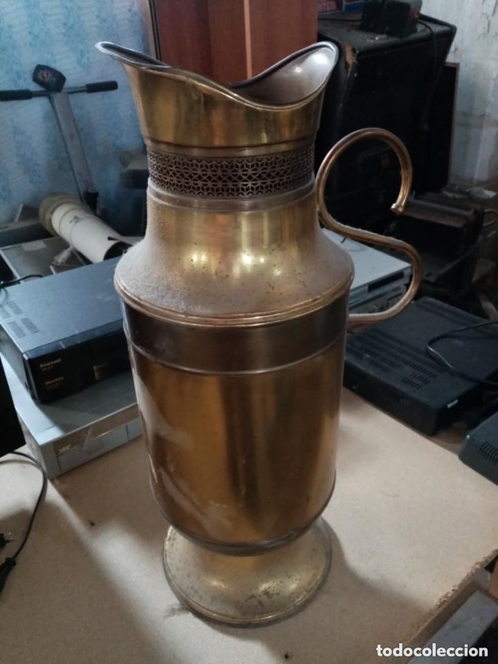 Coleccionismo: jarra grande bronce chapado - Foto 1