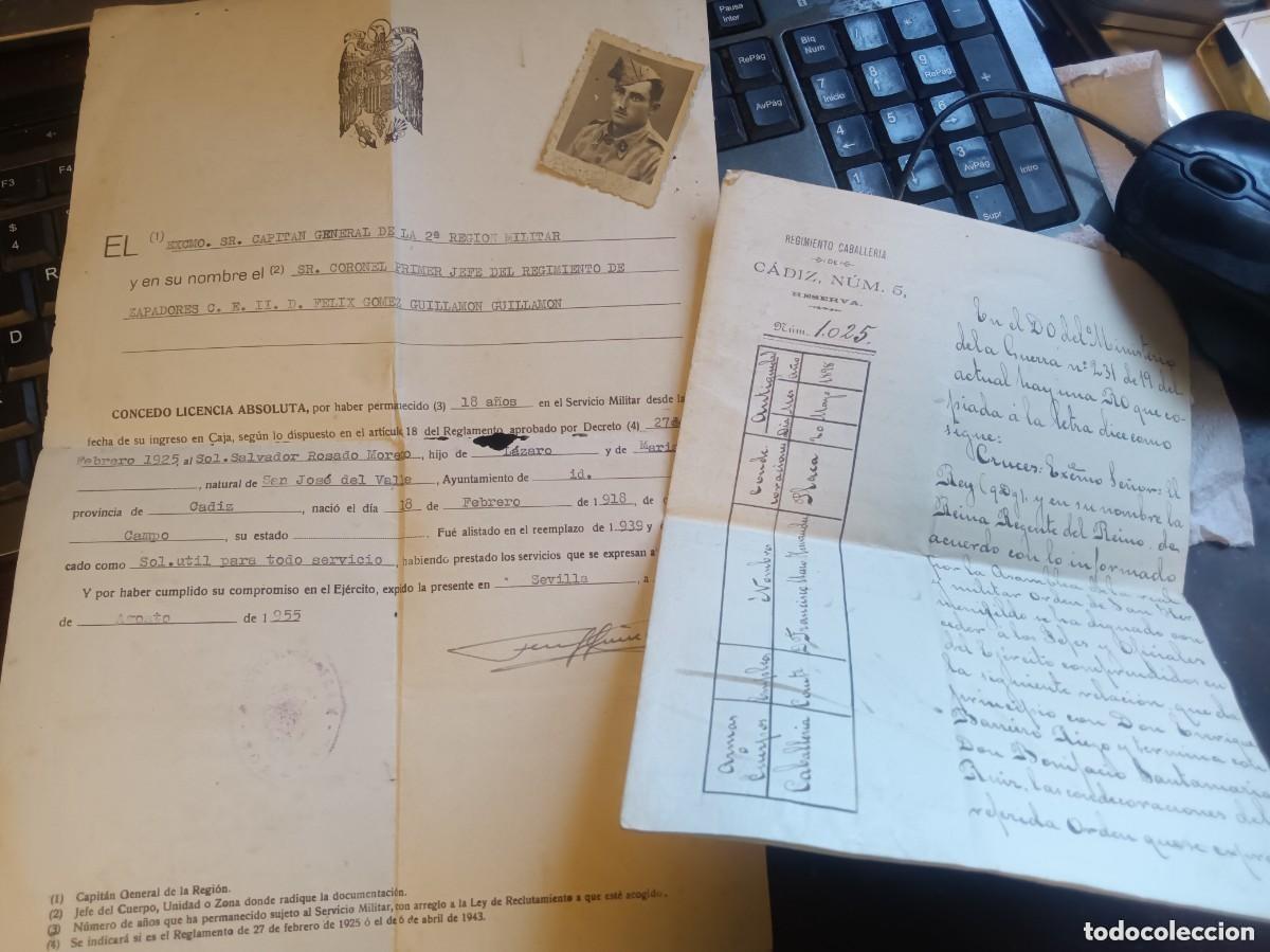 Coleccionismo: 2 documentos militares antiguos , uno por servicio apto fechado en 1955 y el otro m&aacute;s antiguo cesi&oacute;n