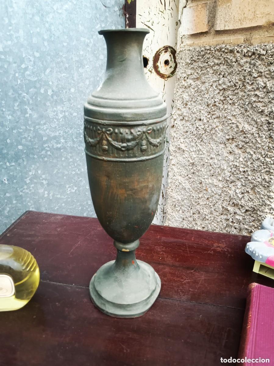 Coleccionismo: Copa o florero religioso para altar - Foto 1