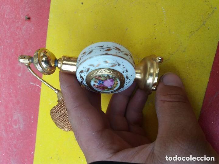Coleccionismo: bote de perfume antiguo - Foto 2