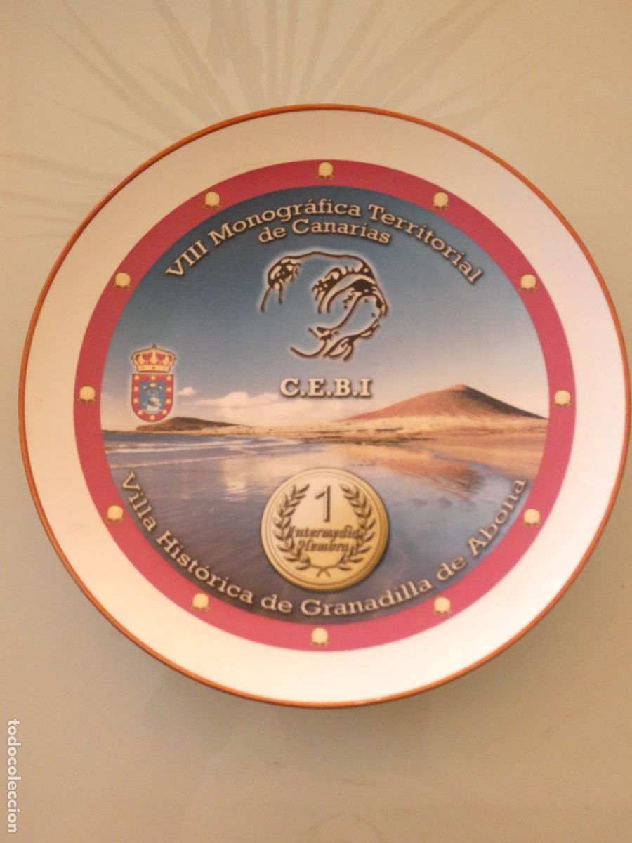 Collecting: PLATO CER&Aacute;MICA CEBI CLUB ESPA&Ntilde;OL BULLDOG INGL&Eacute;S PERROS BULLDOGS. GRANADILLA ABONA. 25CM. 680GR