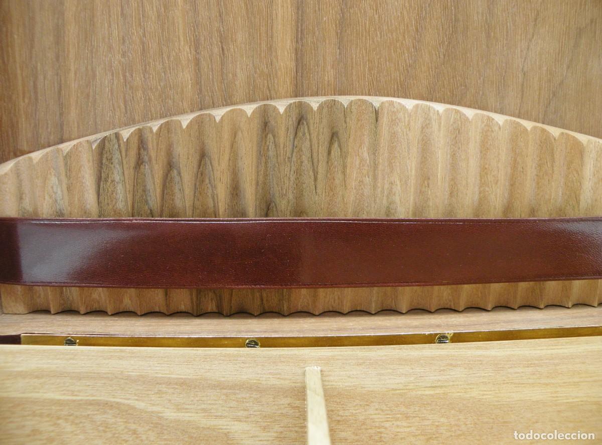 Coleccionismo: TABAQUERA DE MESA EN PIEL NUEVA - Foto 3