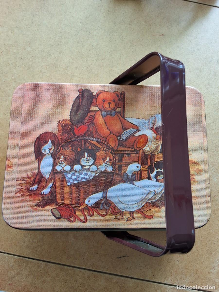 Coleccionismo: Peque&ntilde;o costurero metalico vintage (838-3)