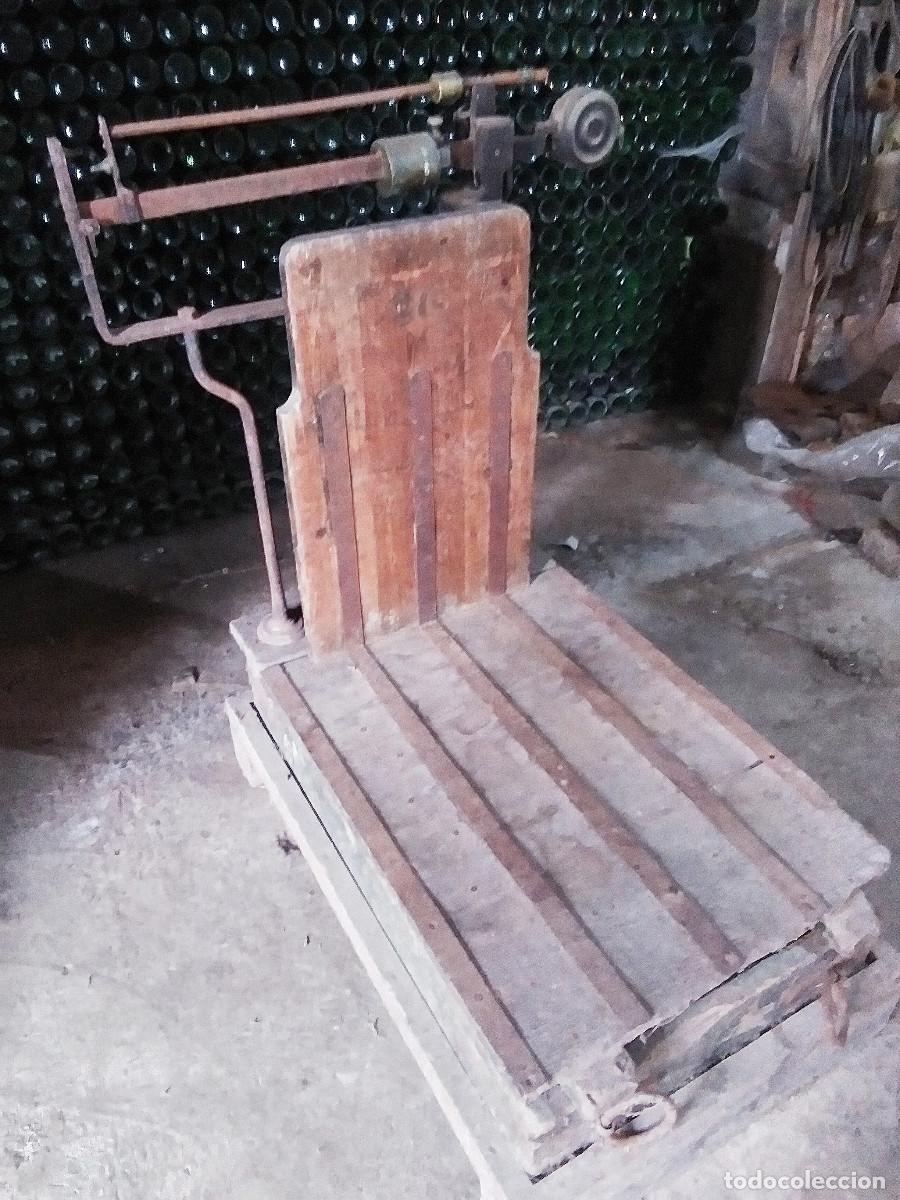 Coleccionismo: Bascula antigua, funciona muy bien - Foto 1