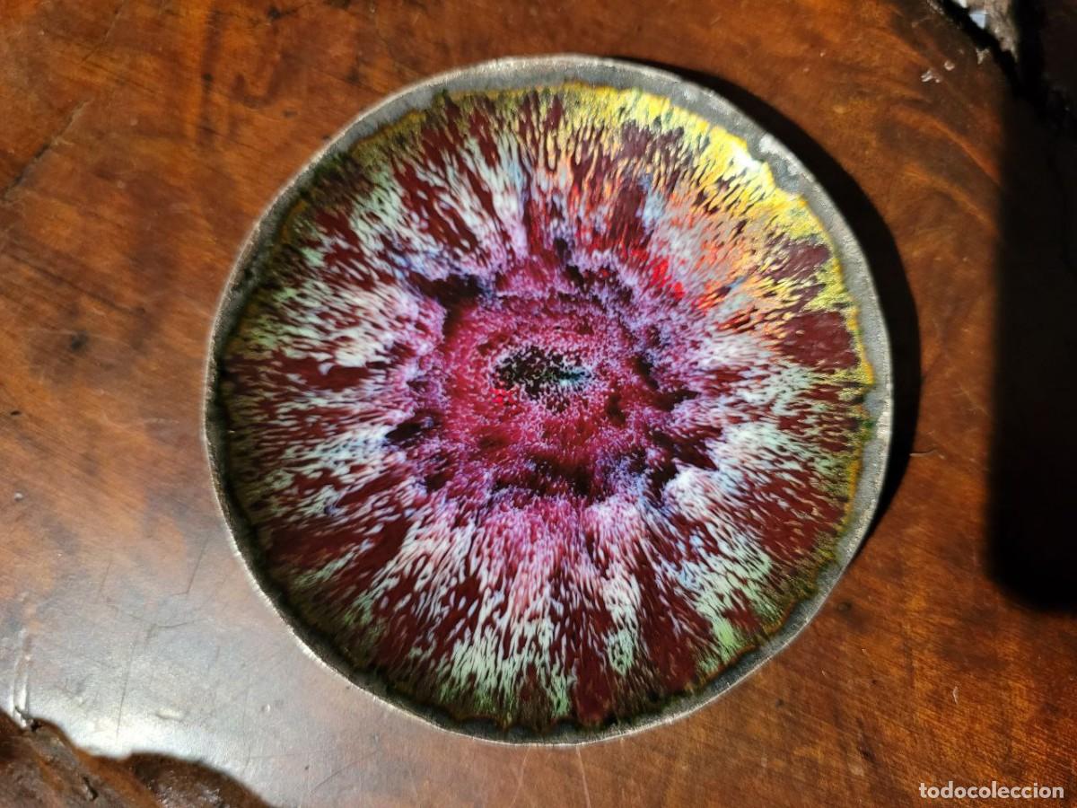 Collezionismo: PEQUE&Ntilde;O PLATO DE PLATA ESMALTADO 7,7 CM, CENICERO...?