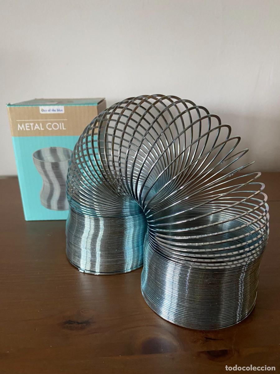 Collecting: CLASICO MUELLE METAL COIL EN GRAN TAMA&Ntilde;O METALICO CAJA CART&Oacute;N MEDIDA SIN ESTIRAR 11X 8 CM. DIAMETRO