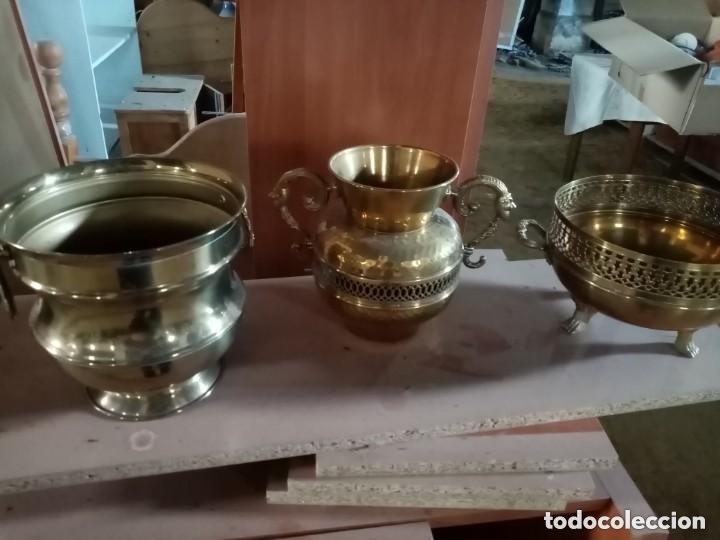 Coleccionismo: conjunto jarrones bronce - Foto 1