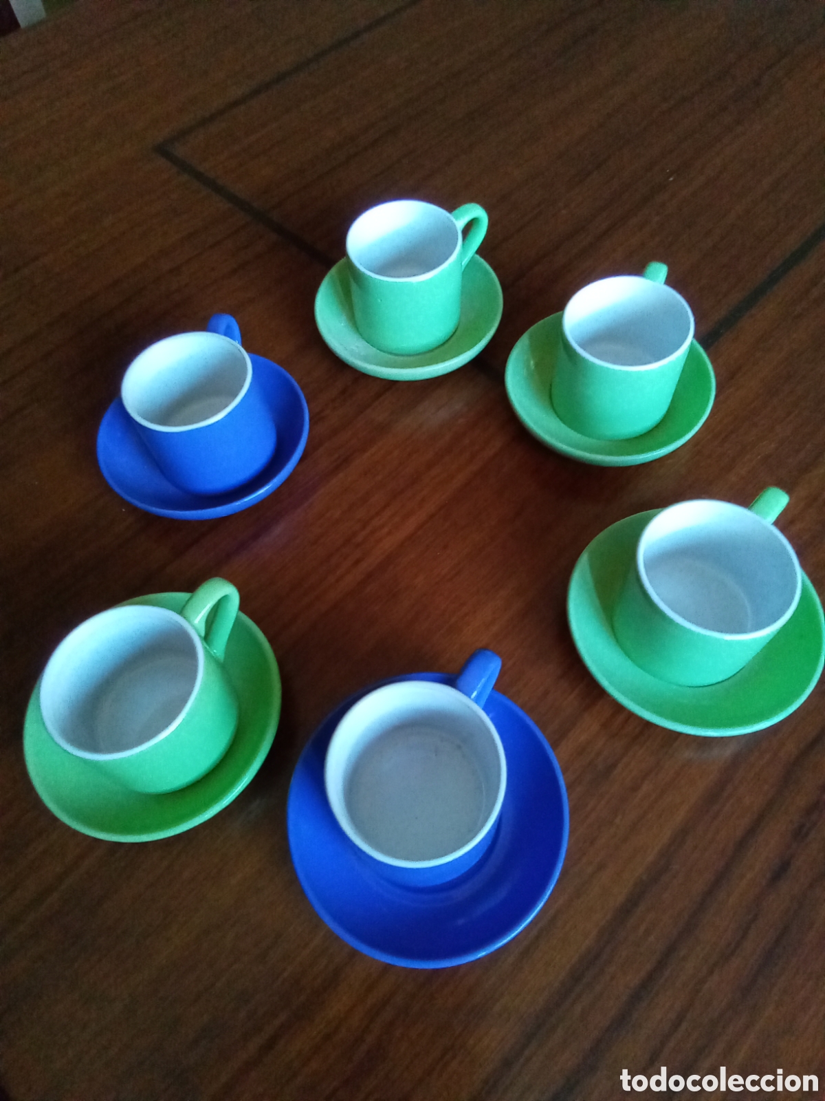 Coleccionismo: Seis tazas de caf&eacute; con sus platitos, propaganda de danone