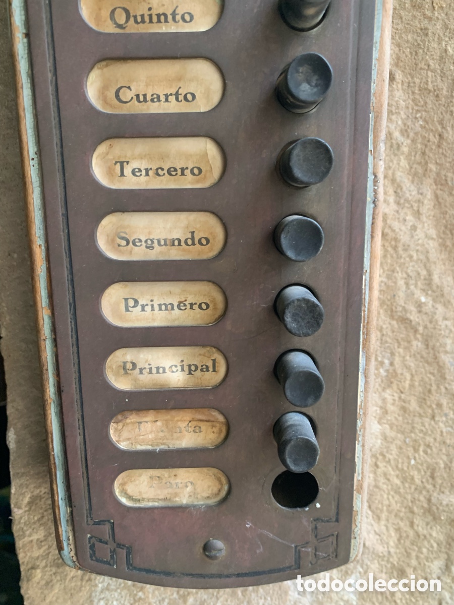 Coleccionismo: ANTIGUA BOTONERA PROCEDENTE DE EDIFICIO REGIO DE BARCELONA. - Foto 3