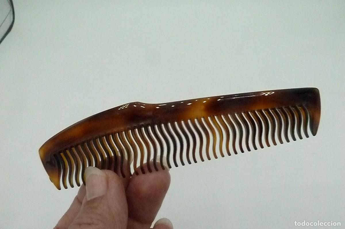 Coleccionismo: Curioso peine ondulado