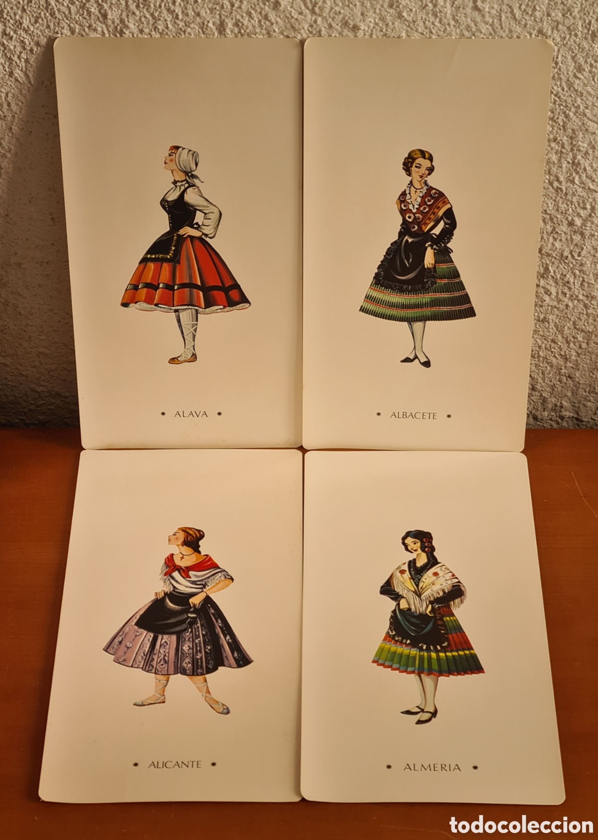 Coleccionismo: 23 L&aacute;minas Trajes Regionales T&iacute;pico Prov&iacute;ncia Espa&ntilde;a publicidad Laboratorios Casen 1971 Medicamentos