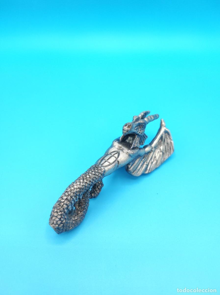 Collezionismo: Figurita Drag&oacute;n alado fantas&iacute;a de metal