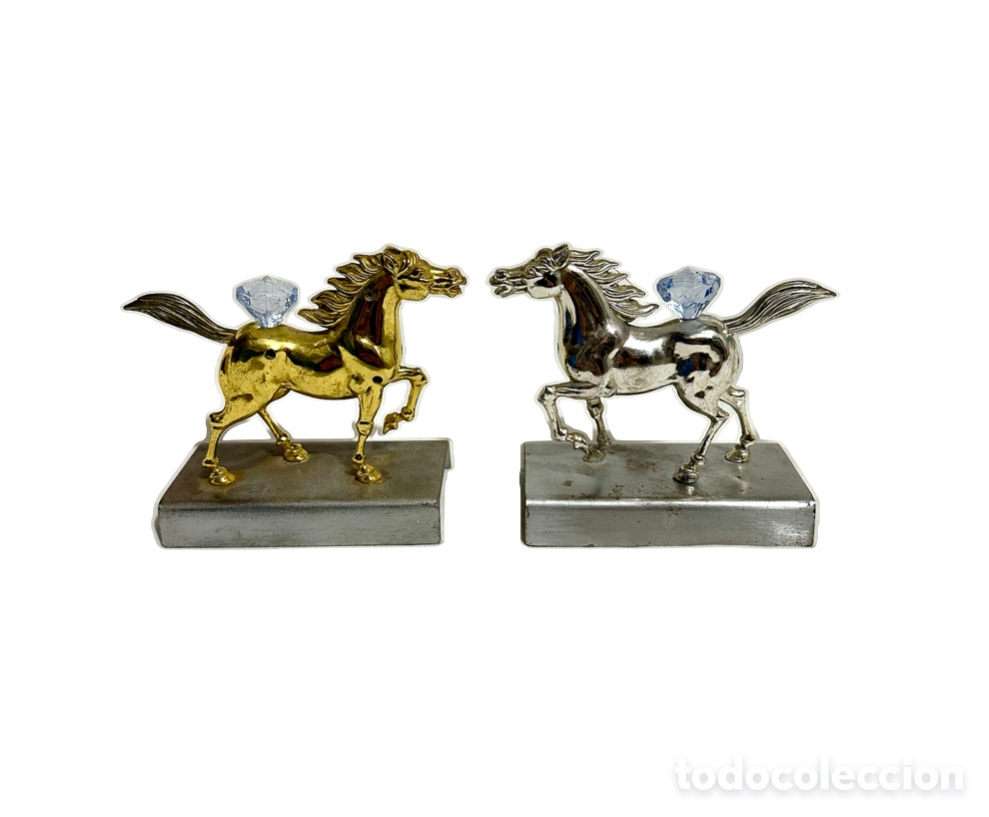 Coleccionismo: 2 mecheros vintage electr&oacute;nicos, caballos. Raros encendedores de mesa.