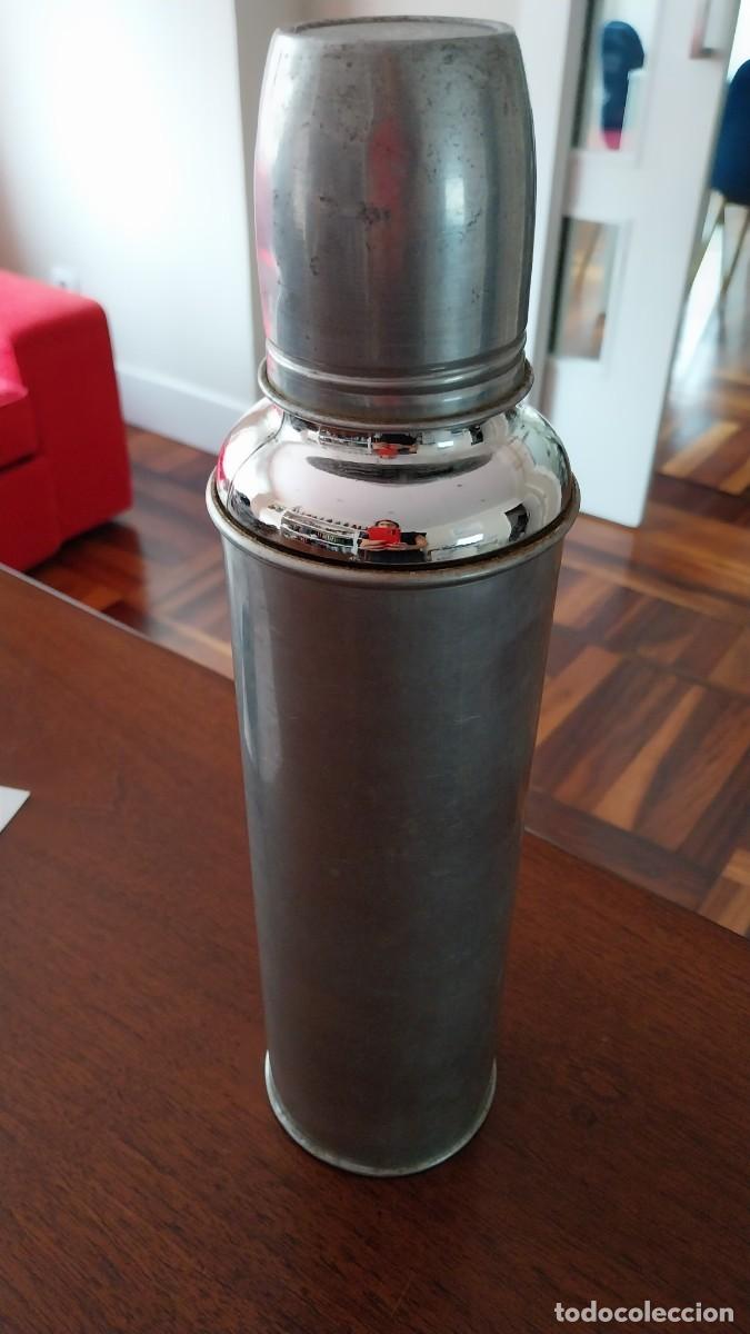 Termo antiguo Irum, plateado