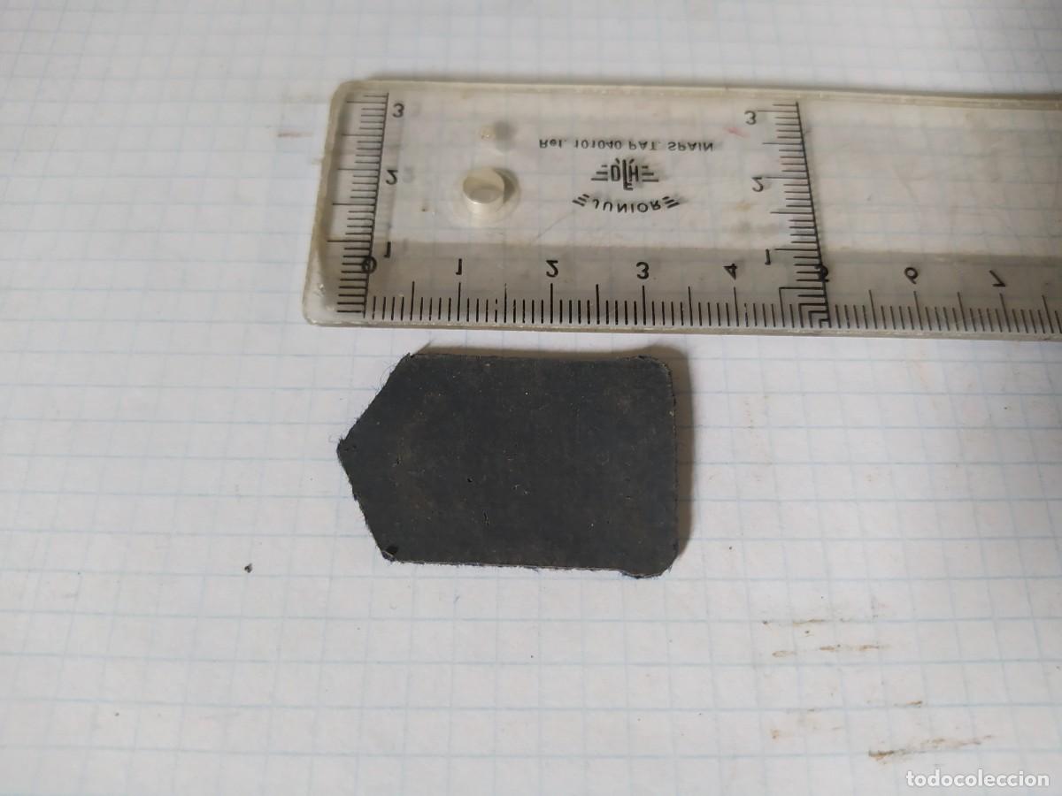 Coleccionismo: Peque&ntilde;o parche de termo pl&aacute;stico - Foto 2