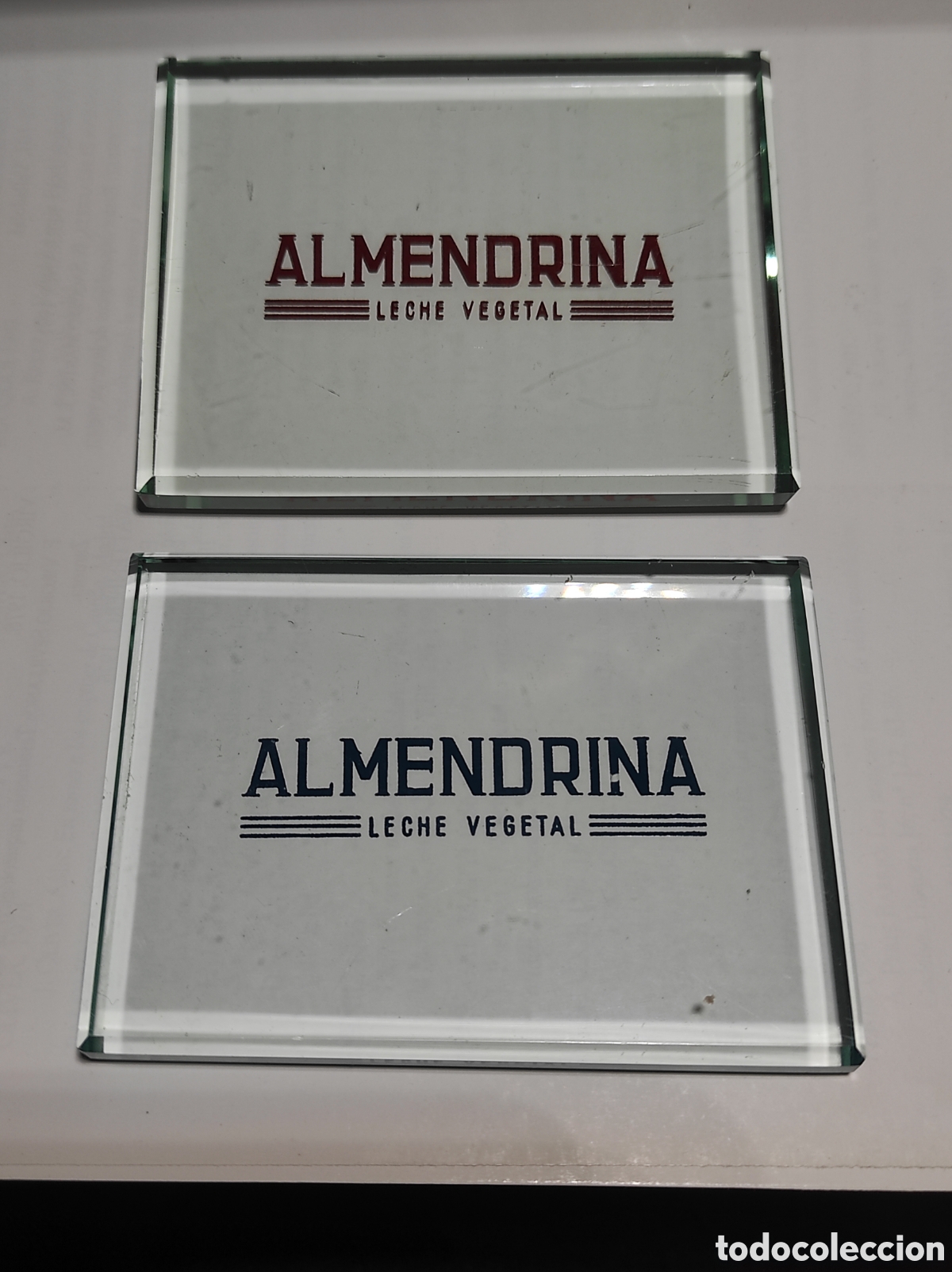 Coleccionismo: Lote de dos pisapapeles cristal publicidad ALMENDRINA- LECHE VEGETAL