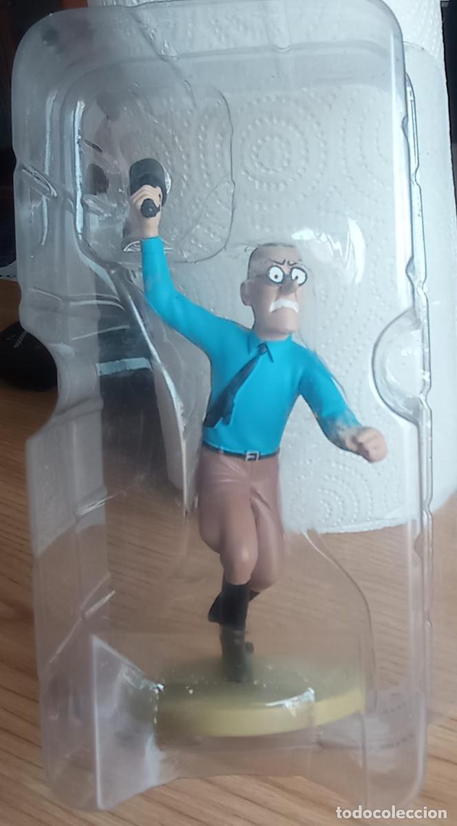 Coleccionismo: FIGURA BOBBY SMILES AMENAZANTE,PAG 43 TINTIN EN AMERICA MOULINSART