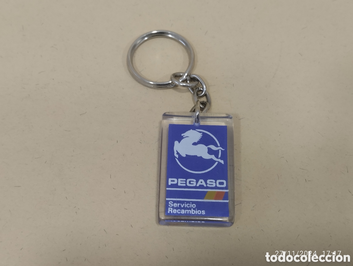 Coleccionismo: TODO UN CLASICO LLAVERO EN METRAQUILATO PEGASO SERVICIO RECAMBIOS (NUEVO)