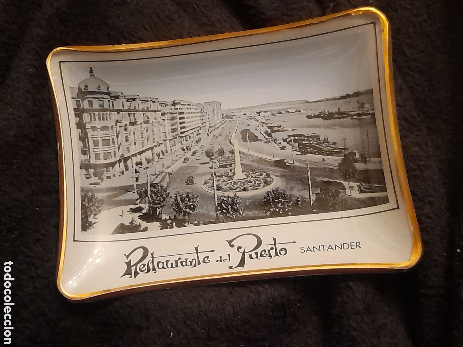 Coleccionismo: Antigua bandejita tarjetero, Restaurante El Puerto, Santander, mide 11,7x8,7 cm