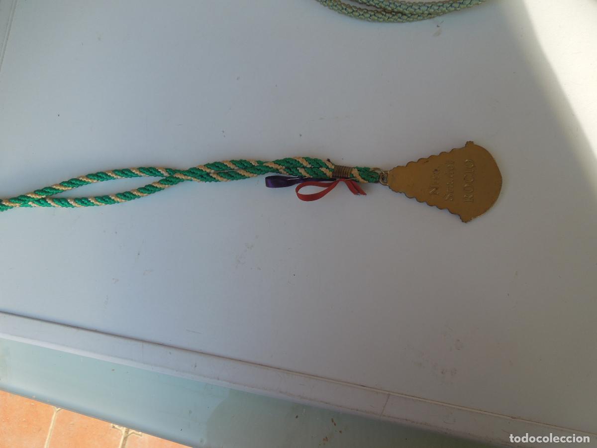 Coleccionismo: MEDALLA CON CORDON VIRGEN NTRA SRA DEL ROCIO - Foto 2