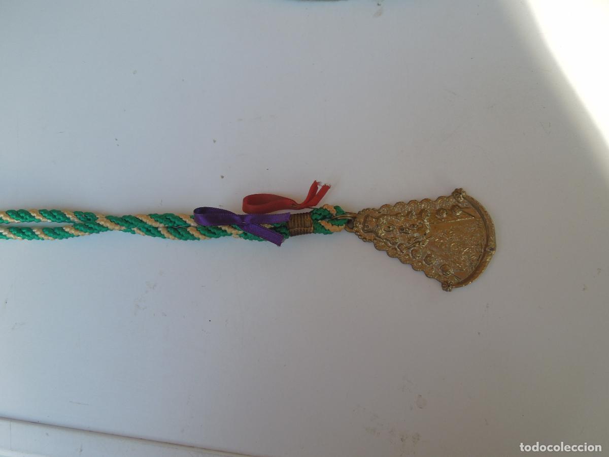 Coleccionismo: MEDALLA CON CORDON VIRGEN NTRA SRA DEL ROCIO - Foto 1