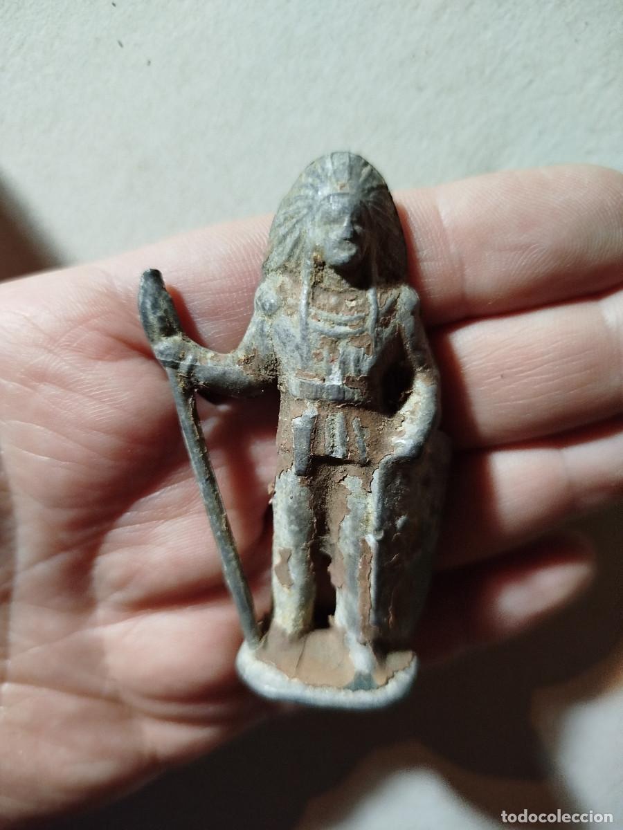 Coleccionismo: Figura de hierro indio antiguo