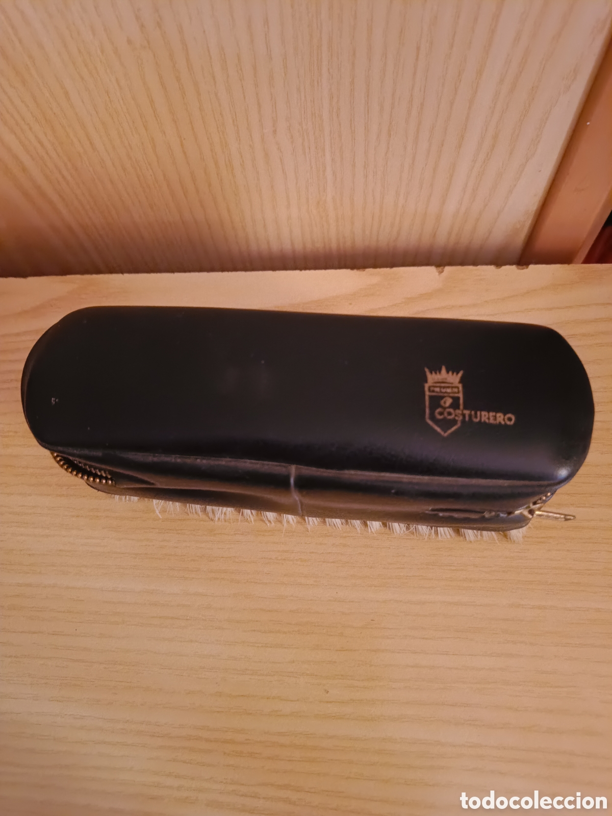 Coleccionismo: Costurero de viaje con cepillo de la ropa trumm A&ntilde;os 60 70