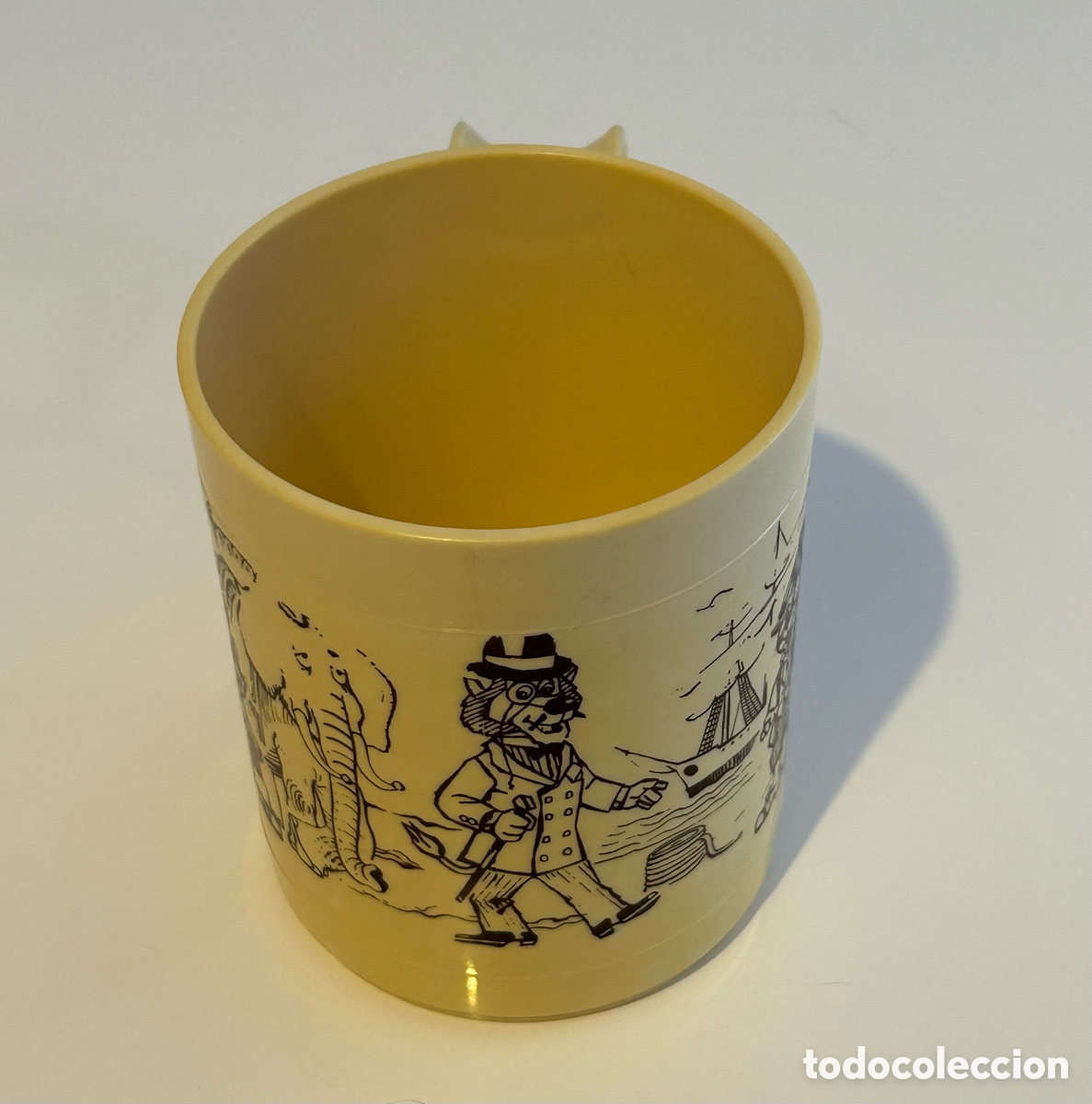 Collecting: TAZA DE PL&Aacute;STICO DE LA VUELTA AL MUNDO DE WILLY FOGG