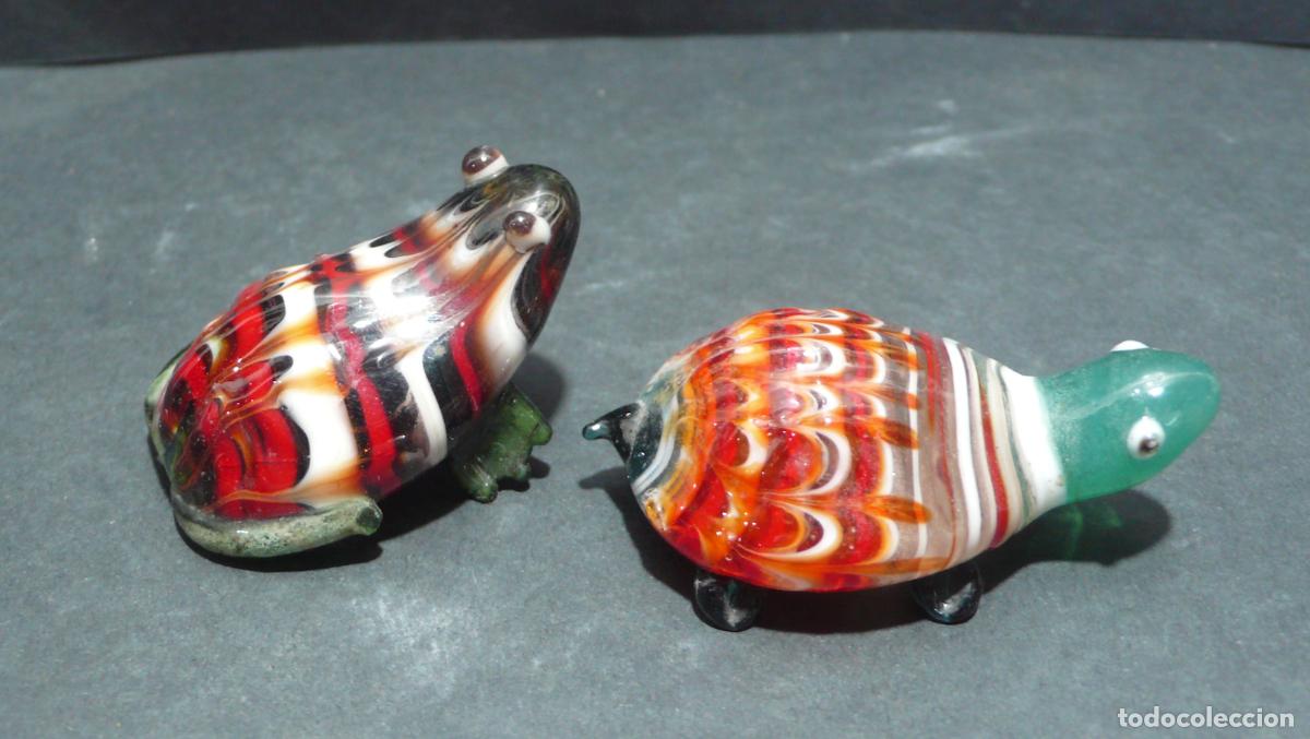 Coleccionismo: DOS PEQUE&Ntilde;OS CRISTALES RANAS - Foto 1